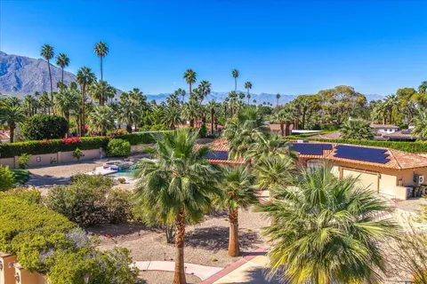 $2,400,000 | 696 East Vereda Sur, Palm Springs, CA 92262