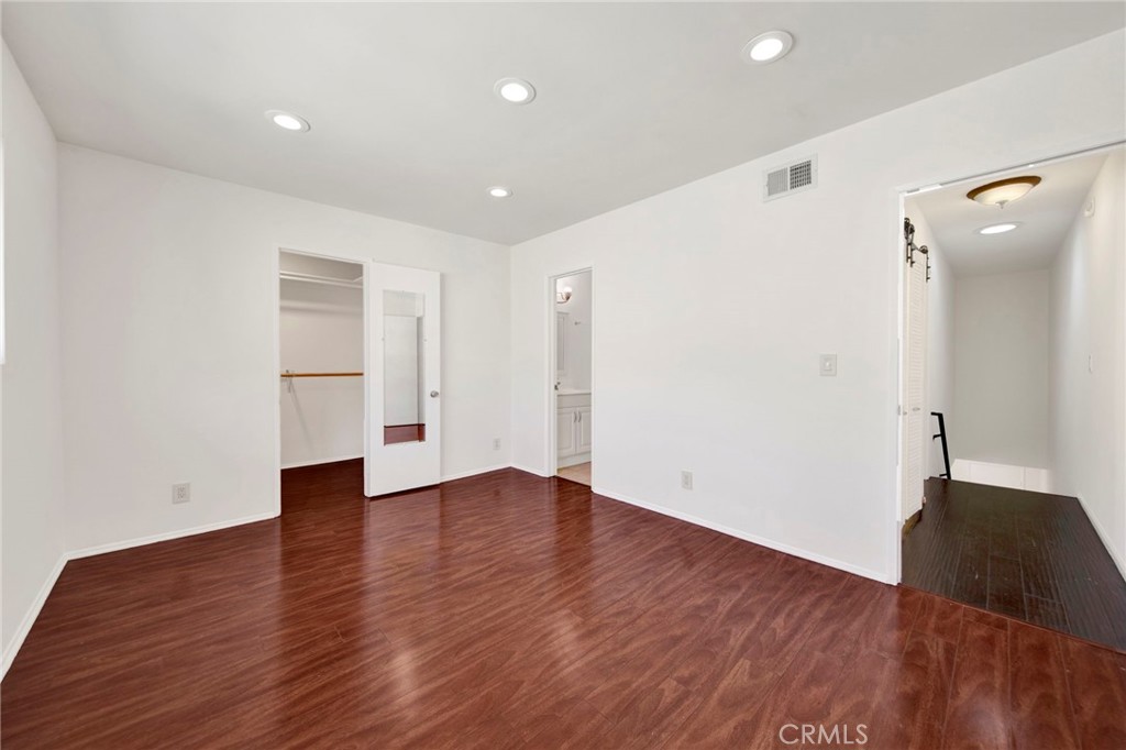 9745 Vía Roma Burbank, CA 91504 - Photo 24 of 38