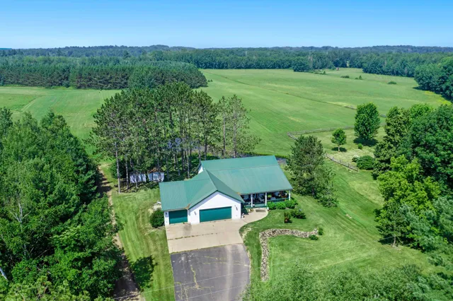 $375,000 | 19855 Edgewater Road, Pine City, MN 55063