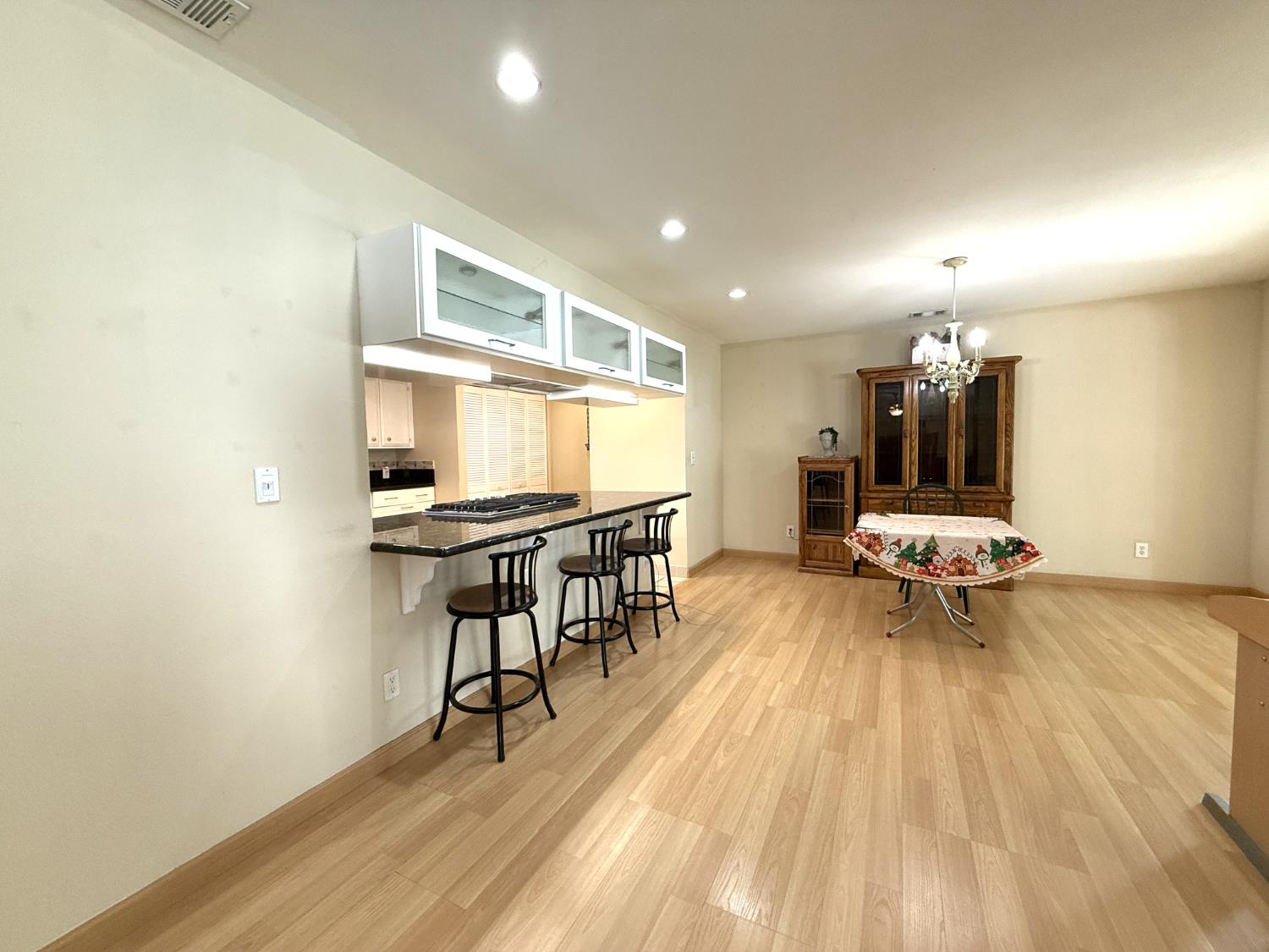 6544 Surfside Way Sacramento, CA 95831 - Photo 8 of 22