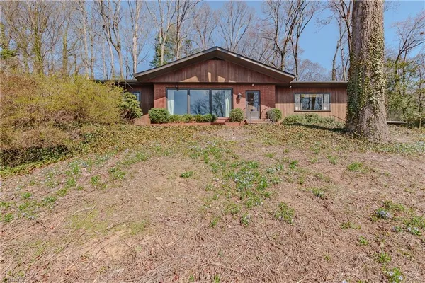 $358,400 | 129 Oaklawn Road, Mount Airy, NC 27030