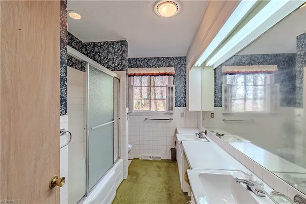 $358,400 | 129 Oaklawn Road, Mount Airy, NC 27030