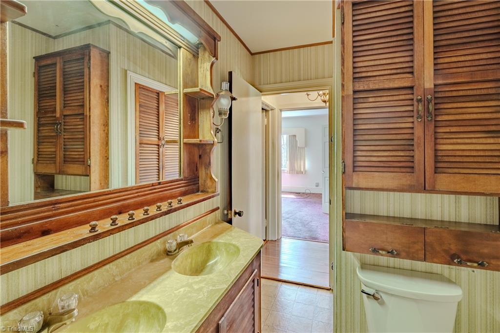 129 Oaklawn Road Mount Airy, NC 27030 - Photo 33 of 50