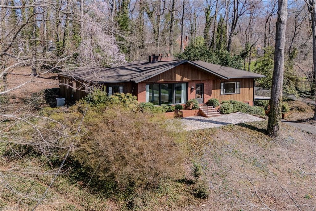 129 Oaklawn Road Mount Airy, NC 27030 - Photo 4 of 50