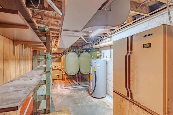 $358,400 | 129 Oaklawn Road, Mount Airy, NC 27030