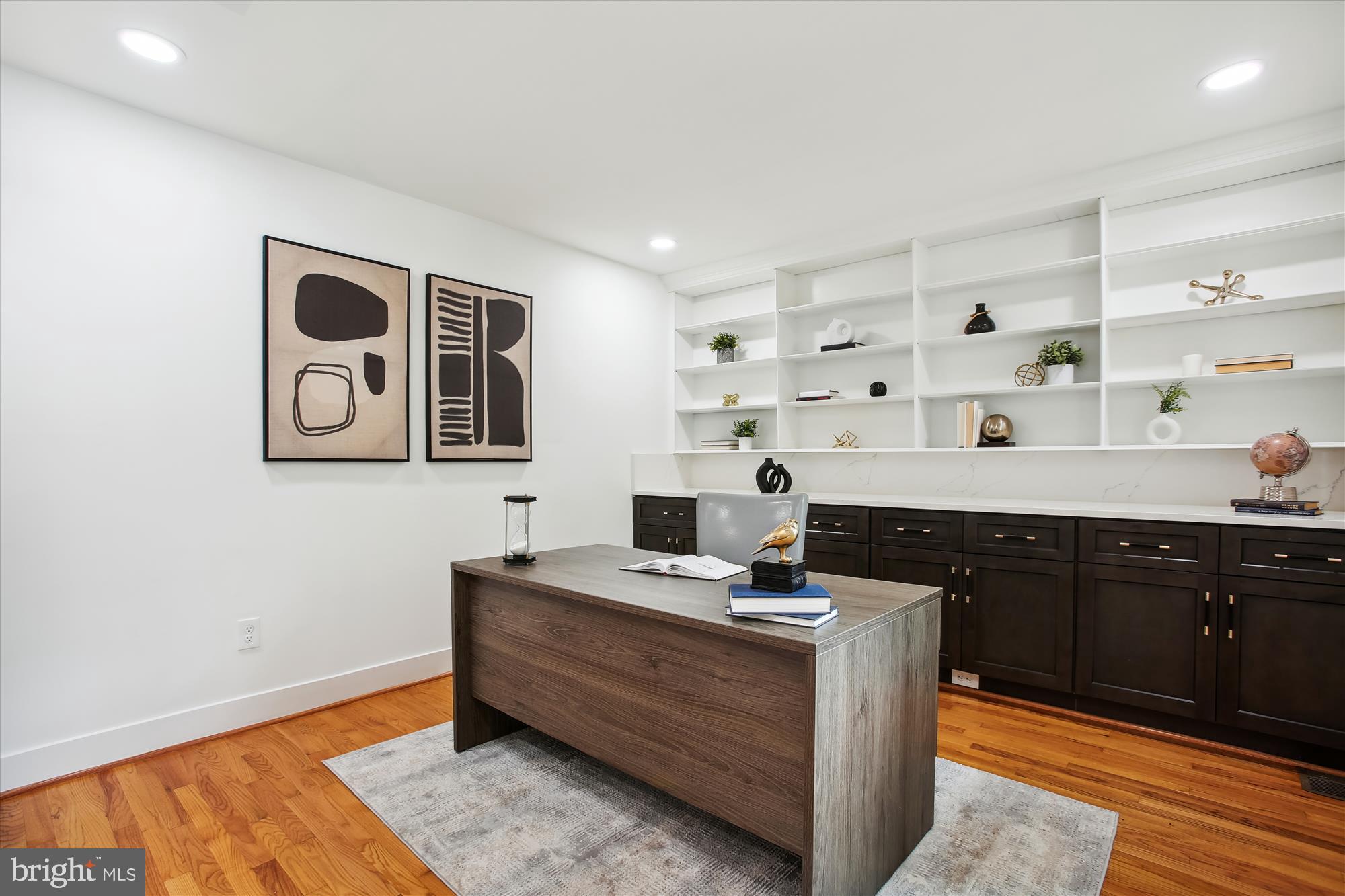 2000 Homer Terrace Reston, VA 20191 - Photo 42 of 94 Main Level Office w/built ins