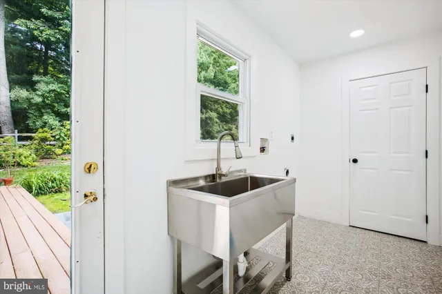 $1,299,999 | 2000 Homer Terrace, Reston, VA 20191