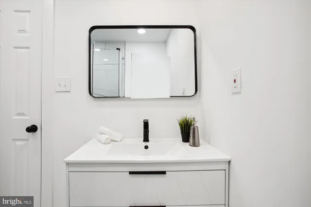 $1,299,999 | 2000 Homer Terrace, Reston, VA 20191