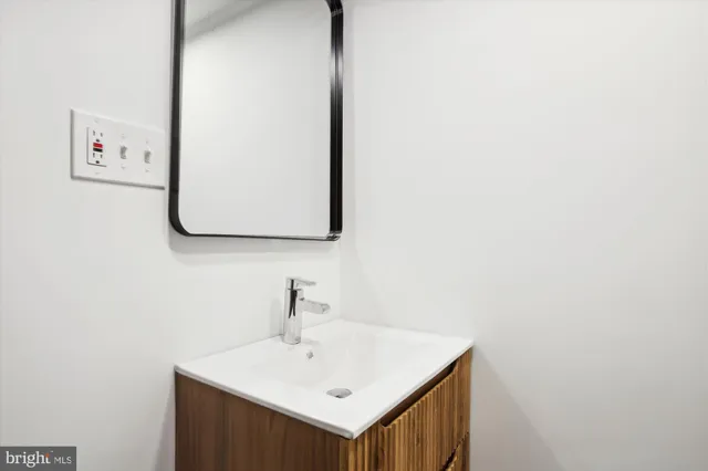 $1,299,999 | 2000 Homer Terrace, Reston, VA 20191