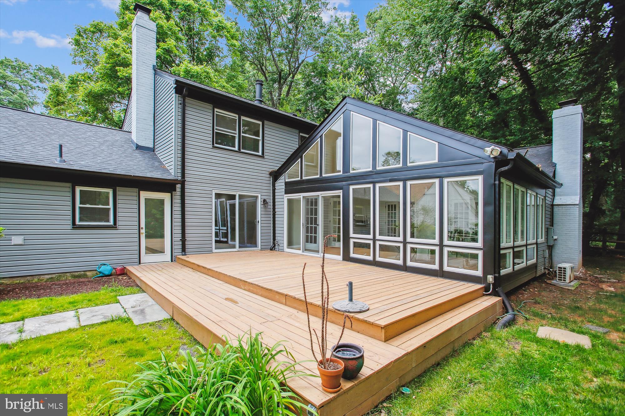 2000 Homer Terrace Reston, VA 20191 - Photo 8 of 94