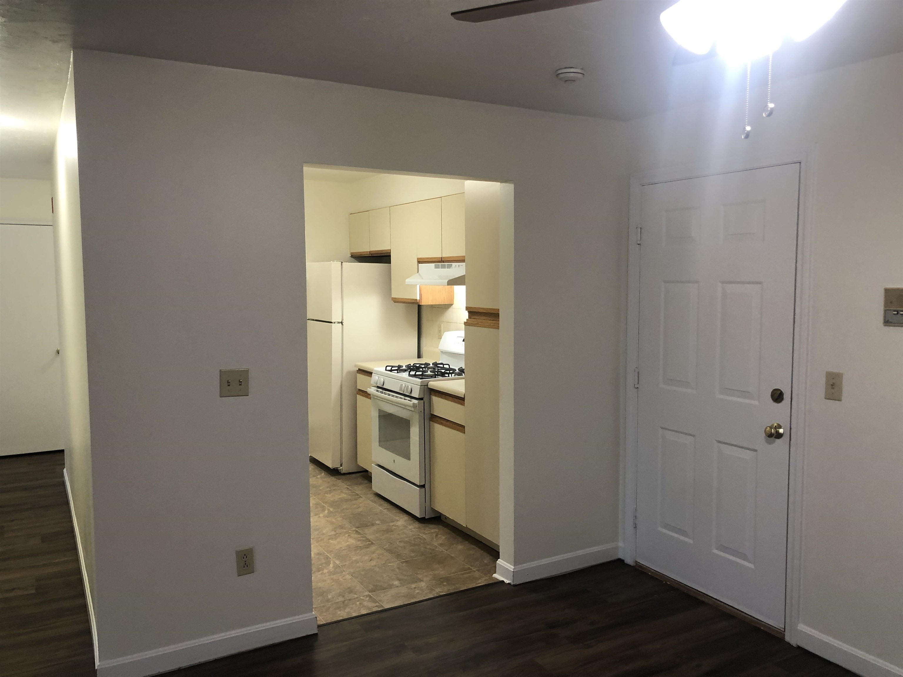 383 Huse Road, Unit 29 Manchester, NH 03103 - Photo 17 of 39 Gallery Image 17