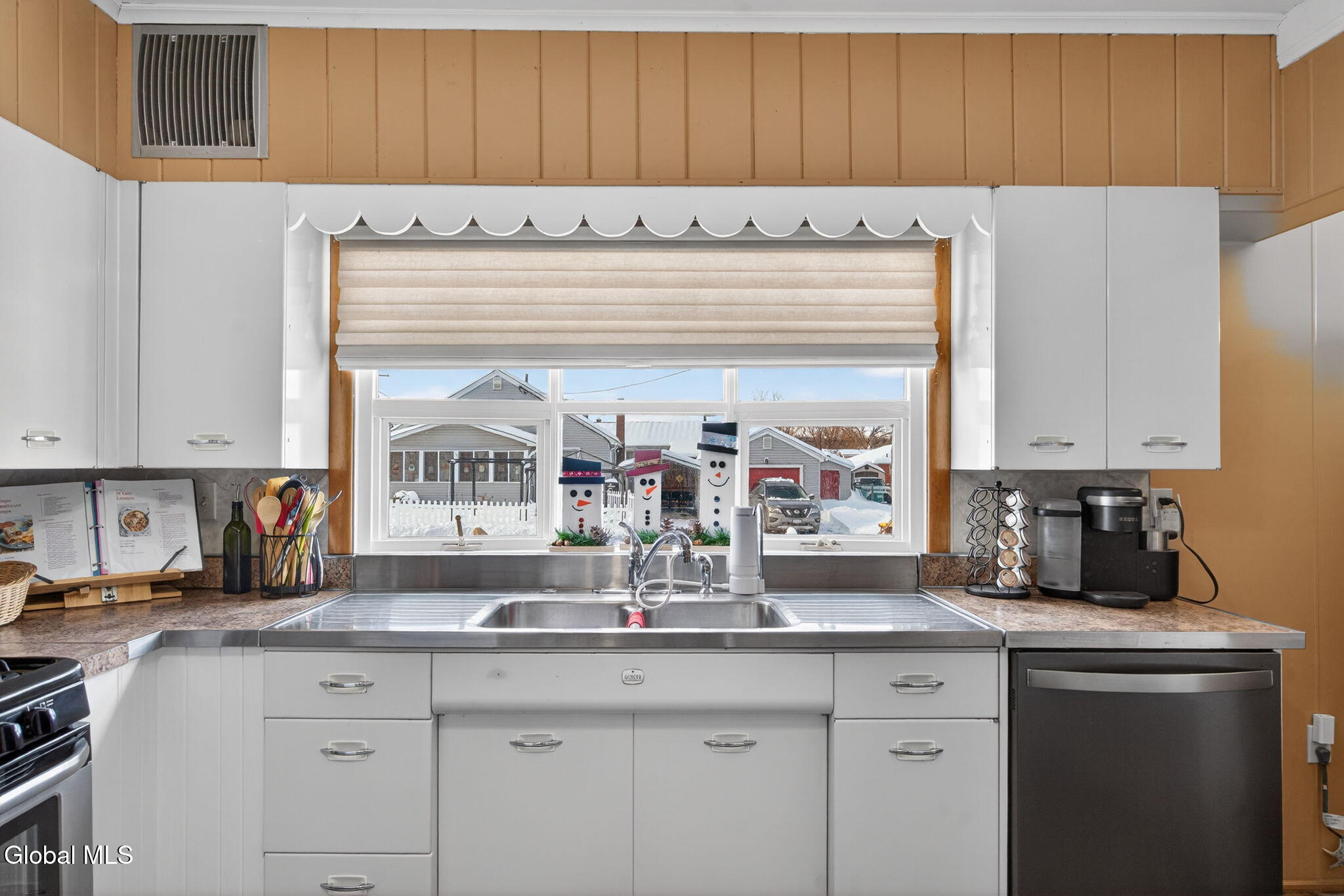 1087 Laura Street Rotterdam, NY 12306 - Photo 14 of 41 27-web-or-mls-1087-laura-st