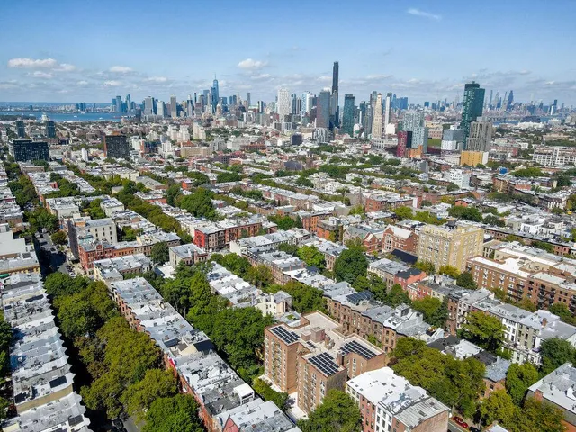 $449,000 | 220 Berkeley Place, Unit 1K | Park Slope