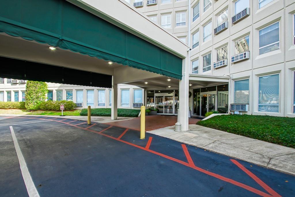 401 Metairie Road, Unit 201 Metairie, LA 70005 - Photo 20 of 26