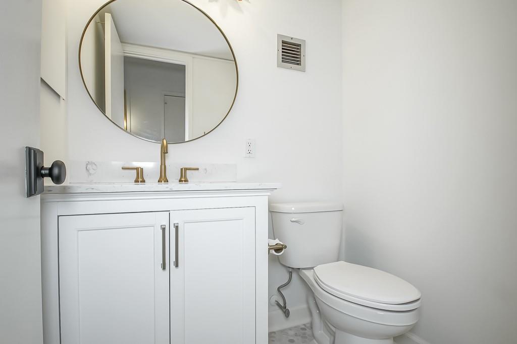 401 Metairie Road, Unit 201 Metairie, LA 70005 - Photo 5 of 26
