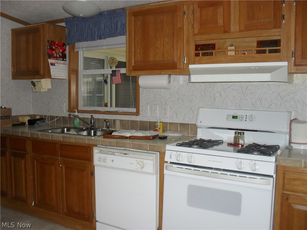 113 A Street Southwest Navarre, OH 44662 - Photo 8 of 24