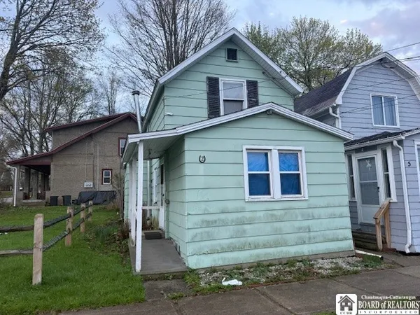 $39,900 | 2 West Lake Street, Ellicott, NY 14720