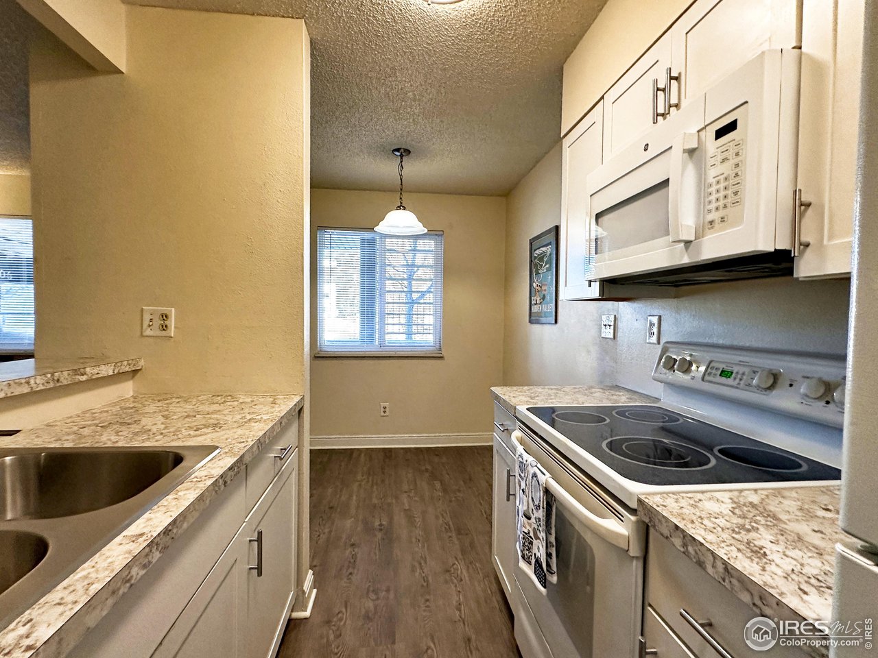 1705 Heatheridge Road, Unit 105 Fort Collins, CO 80526 - Photo 8 of 23