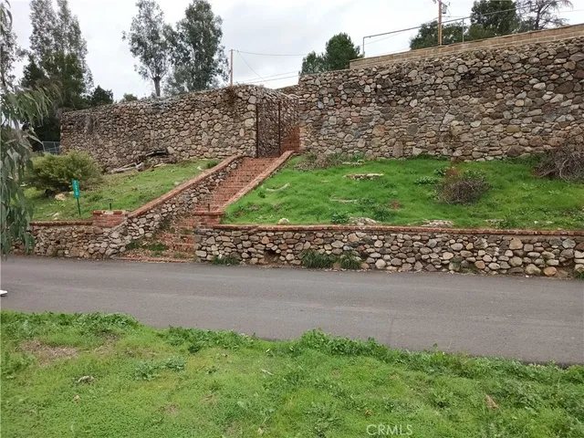 a view of a lake with houses