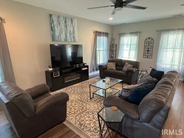 $325,000 | 839 Washington Street, Rockport, IN 47635