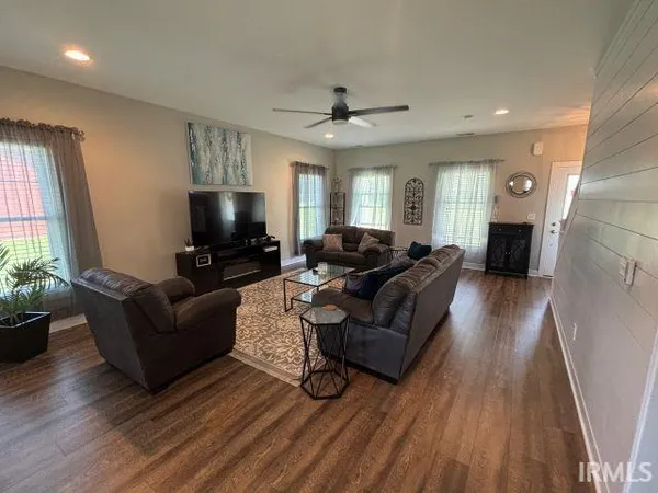 $325,000 | 839 Washington Street, Rockport, IN 47635