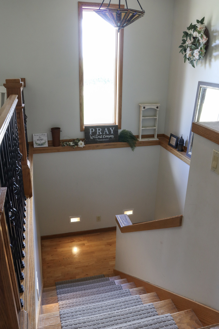 16181 Sand Road Fulton, IL 61252 - Photo 30 of 57 a view of livingroom with furniture and window