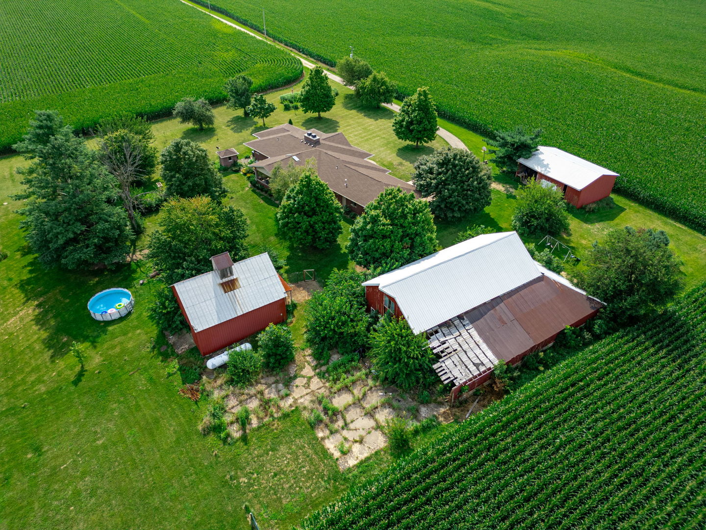 16181 Sand Road Fulton, IL 61252 - Photo 49 of 57 an aerial view of a house