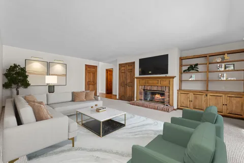 $569,900 | 1720 West Bradford Drive, Mequon, WI 53092