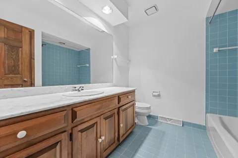 $569,900 | 1720 West Bradford Drive, Mequon, WI 53092