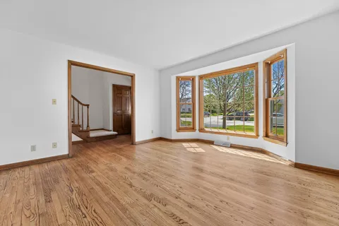$569,900 | 1720 West Bradford Drive, Mequon, WI 53092
