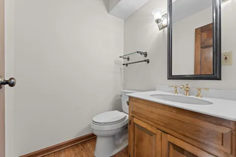 $569,900 | 1720 West Bradford Drive, Mequon, WI 53092