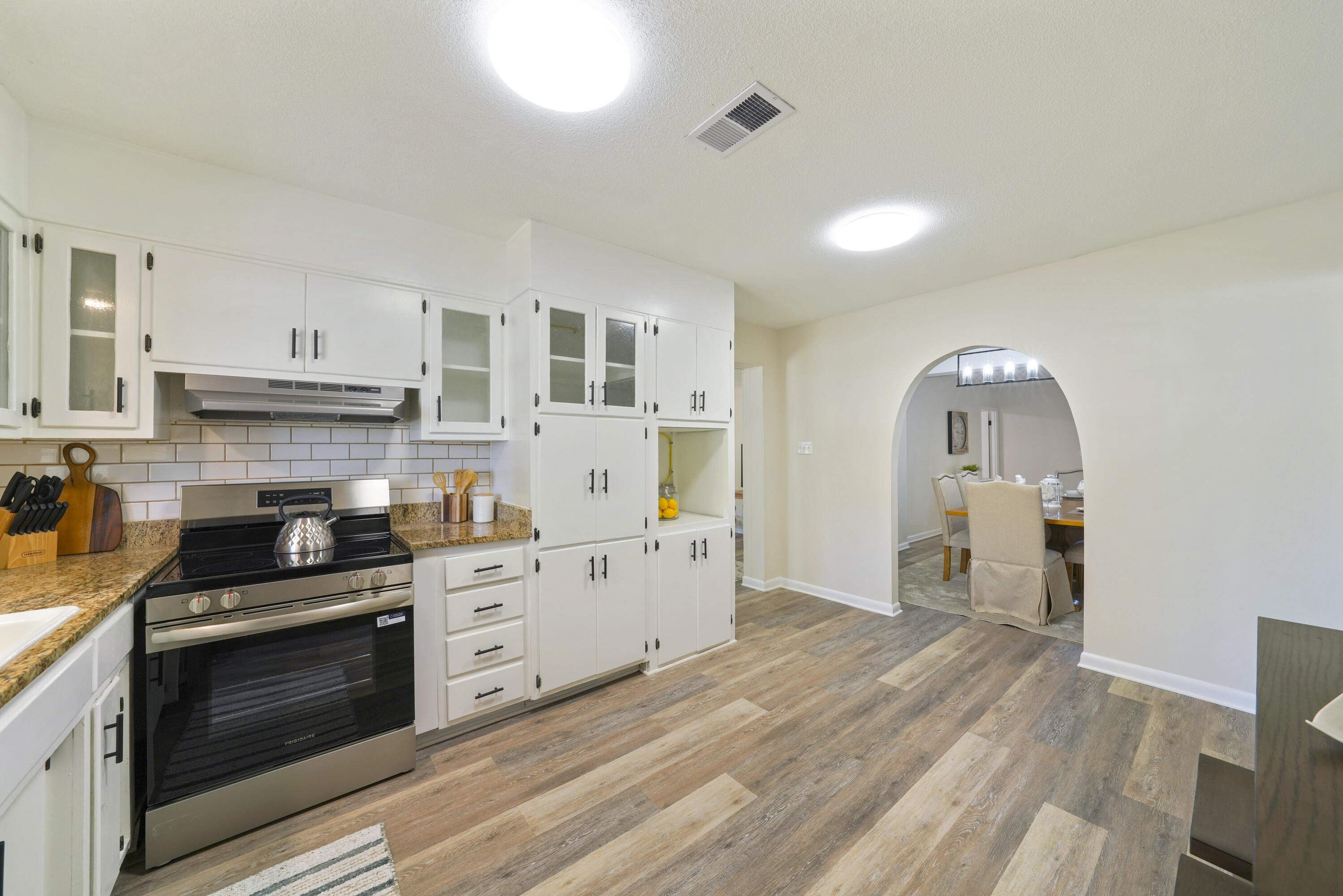 430 Edge Avenue Valparaiso, FL 32580 - Photo 11 of 31 25
