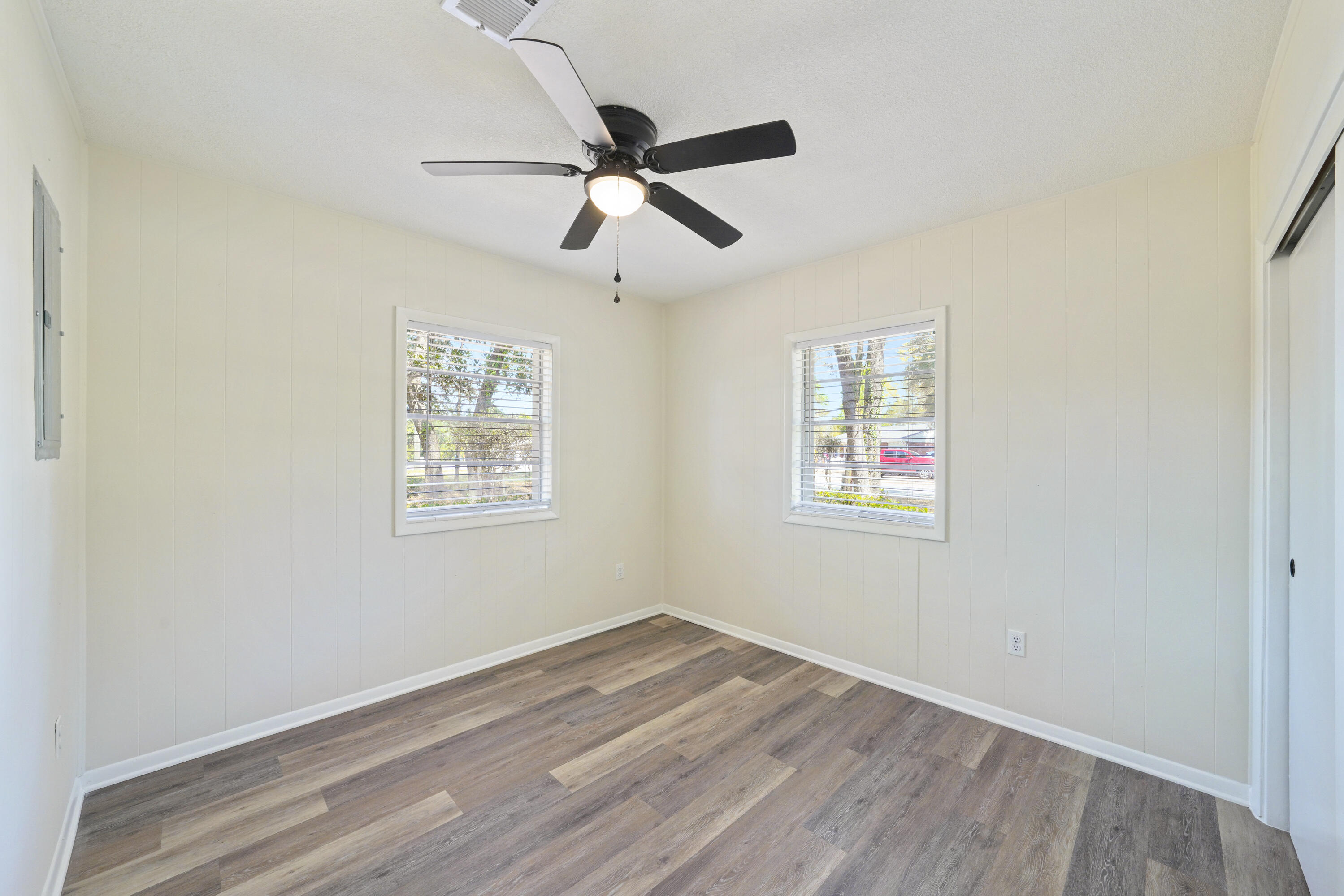 430 Edge Avenue Valparaiso, FL 32580 - Photo 17 of 31 09