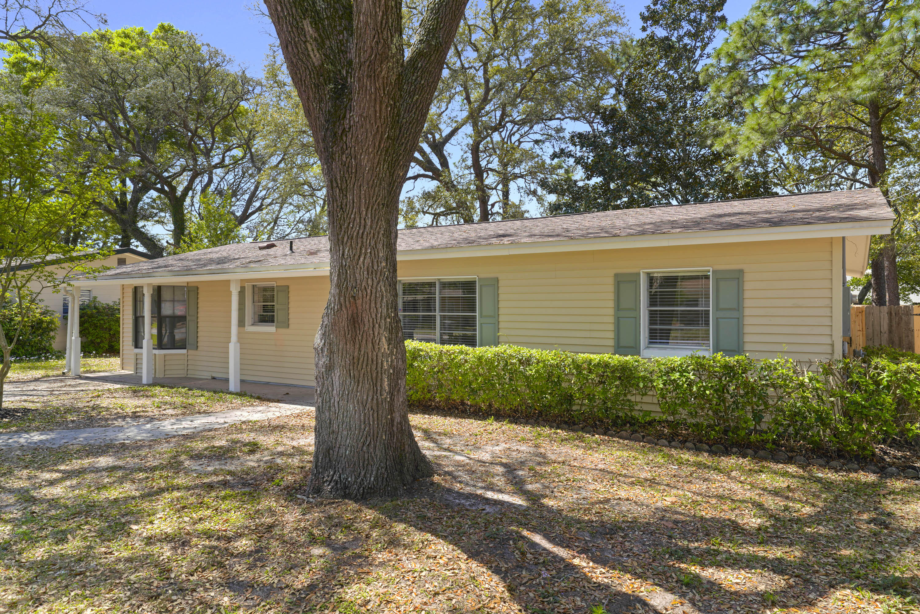 430 Edge Avenue Valparaiso, FL 32580 - Photo 30 of 31 04