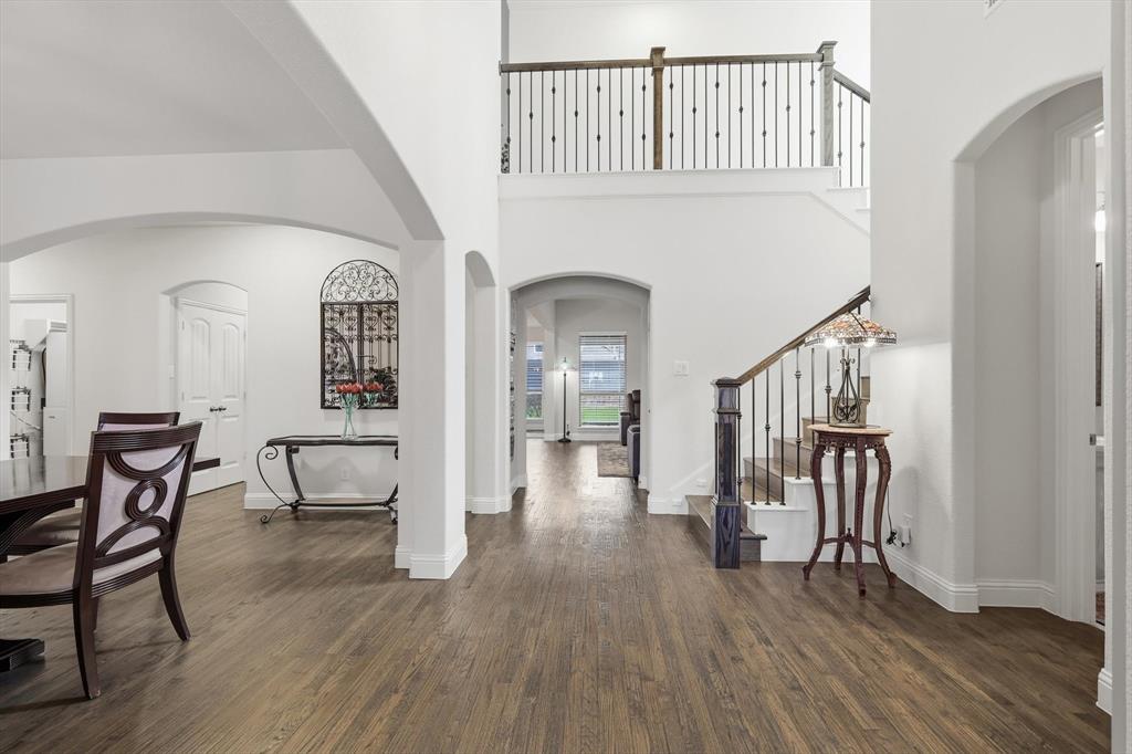 4900 Bonfire Way Little Elm, TX 76227 - Photo 4 of 38