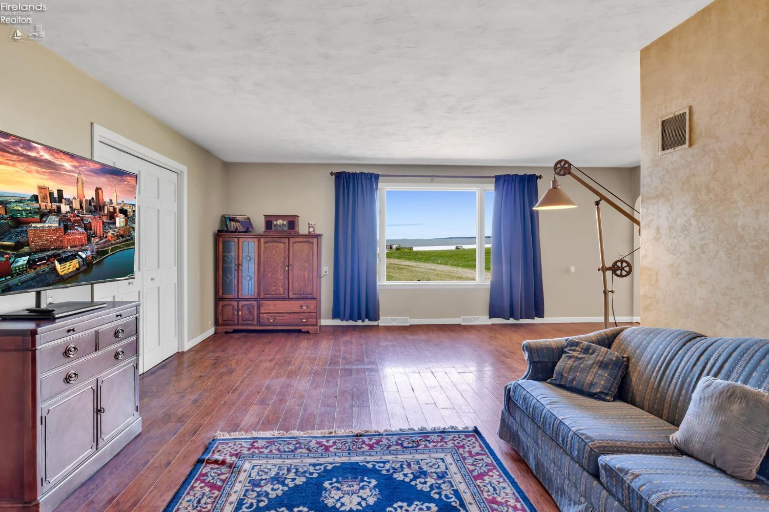2637 East Sand Road Port Clinton, OH 43452 - Photo 33 of 62 Gallery Image 33