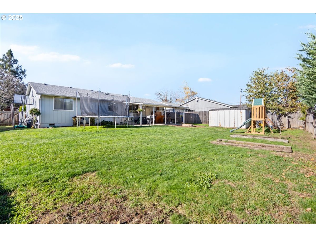 315 Columbia Loop Road Roseburg, OR 97471 - Photo 19 of 23 Gallery Image 19