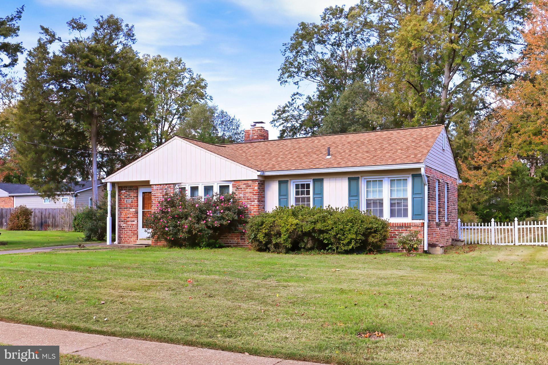 1806 Shenandoah Road Alexandria, VA 22308 - Photo 2 of 33 a front view of a house with garden