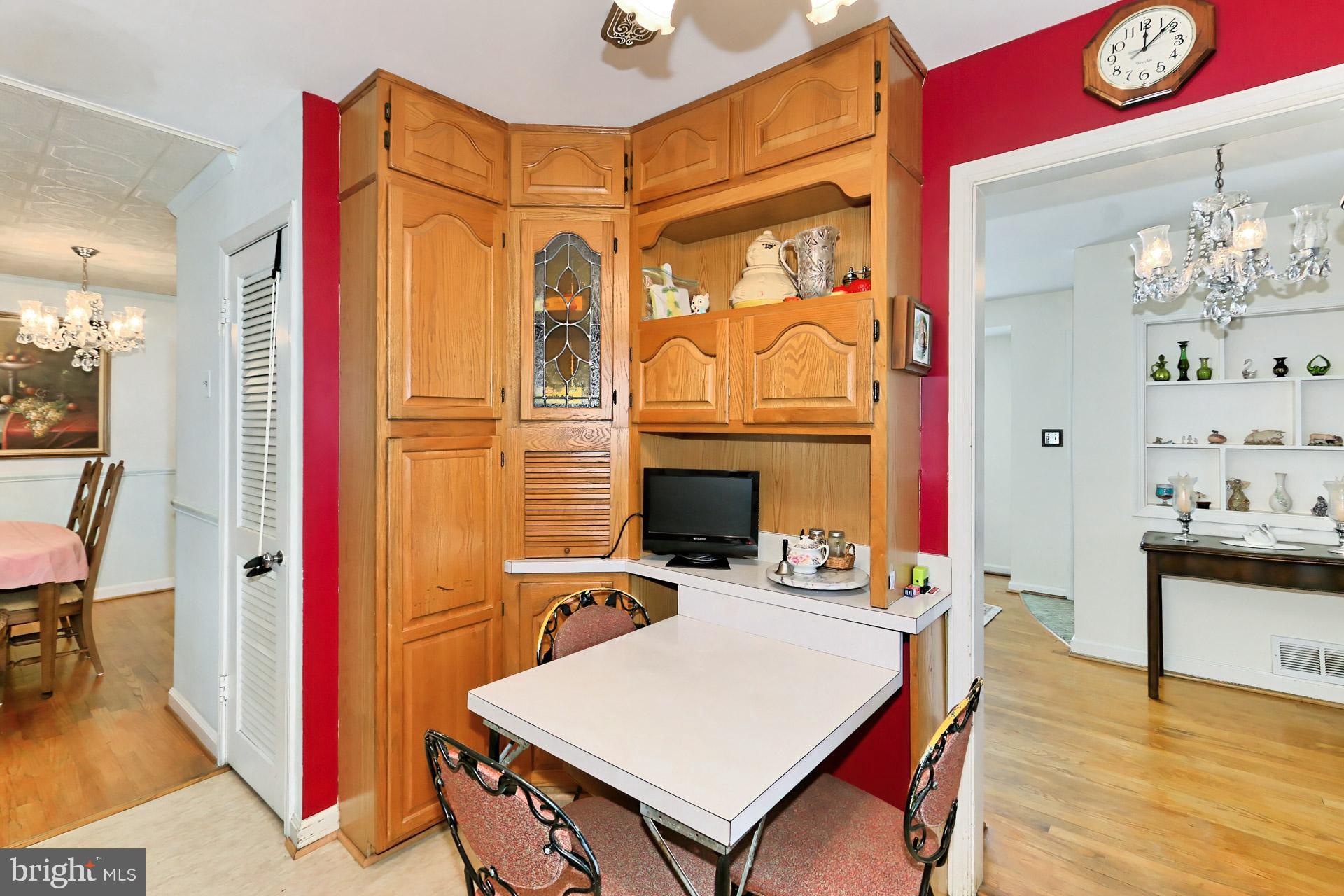 1806 Shenandoah Road Alexandria, VA 22308 - Photo 12 of 33 a view of a dining room with furniture