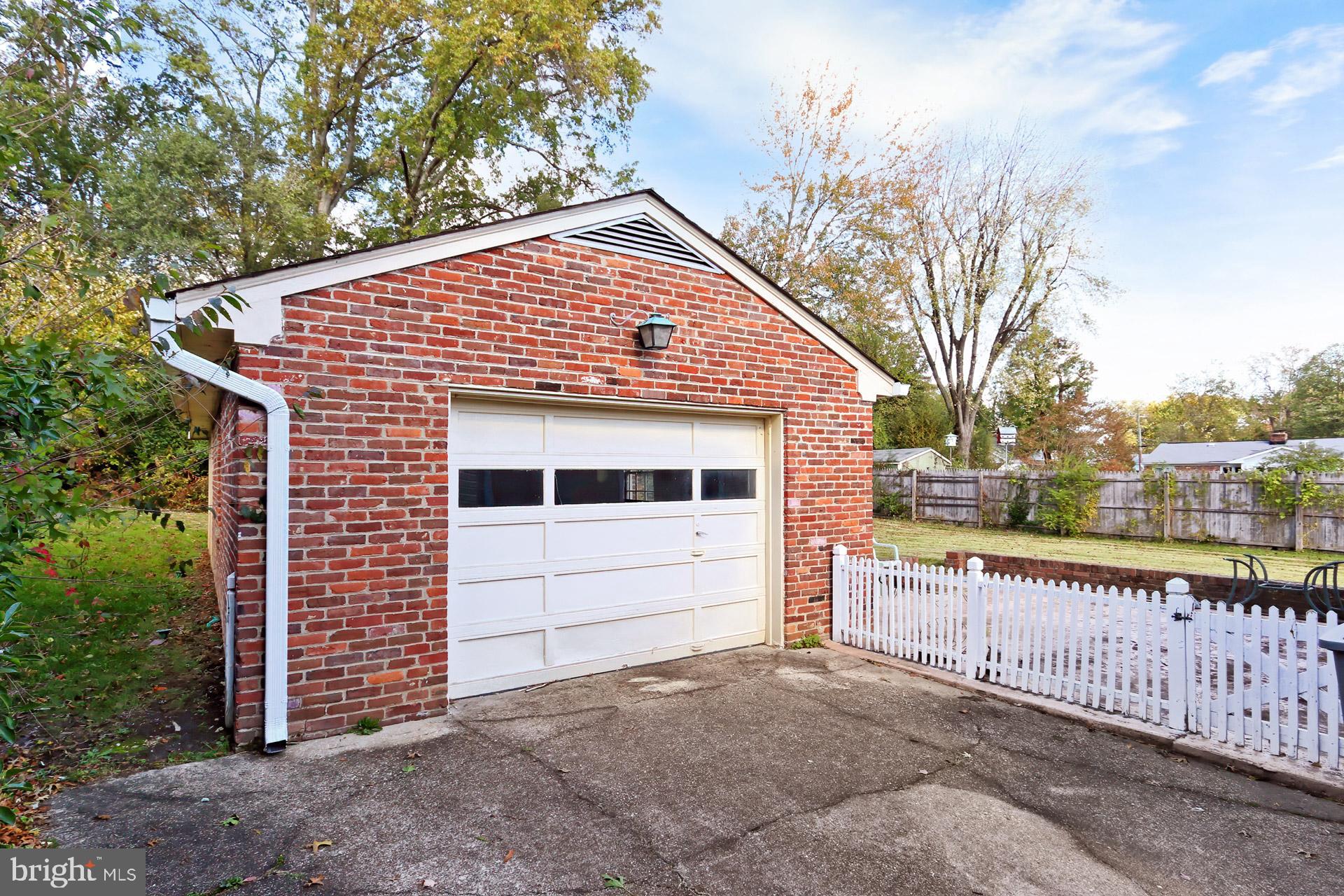 1806 Shenandoah Road Alexandria, VA 22308 - Photo 33 of 33 a view of a house with a yard