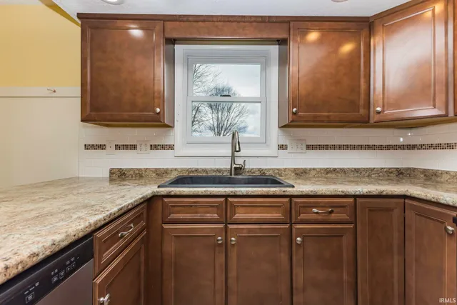 $224,900 | 2117 West Sacramento Drive, Muncie, IN 47303