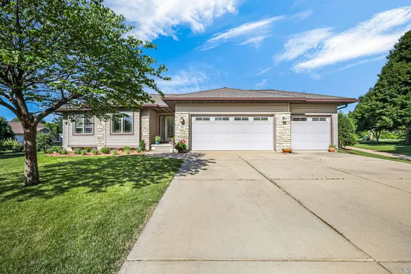 $650,000 | 36 Fawn Ridge Circle, Middleton, WI 53562