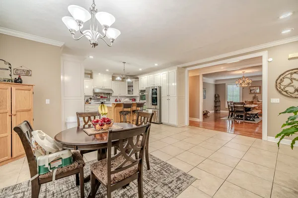 $885,000 | 975 Breckenridge Lane, Savannah, TN 38372