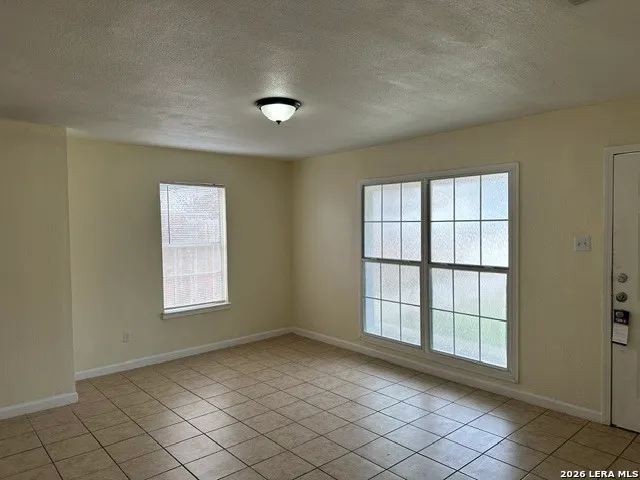 $1,195 | 410 Dorie Street, San Antonio, TX 78220
