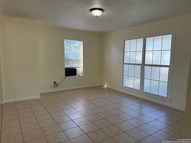 $1,195 | 410 Dorie Street, San Antonio, TX 78220