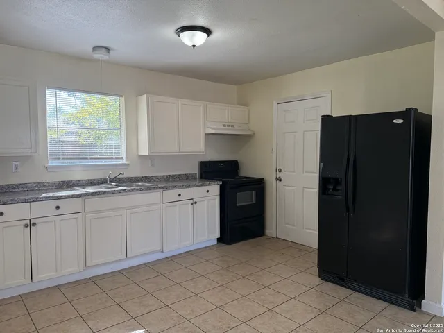 $1,195 | 410 Dorie Street, San Antonio, TX 78220