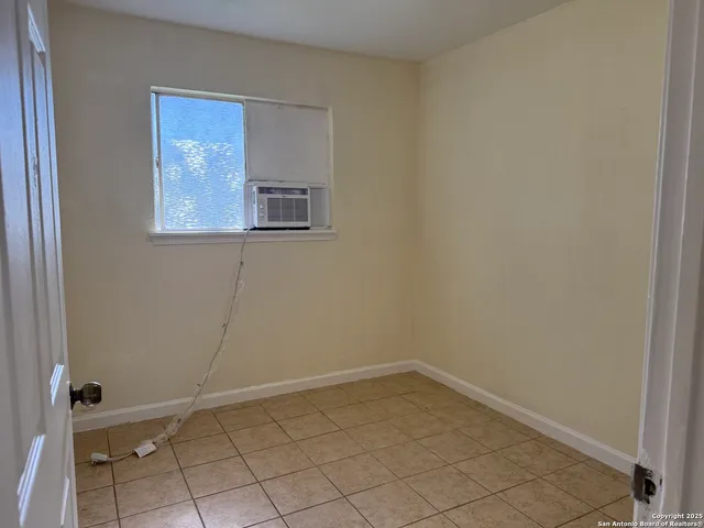 $1,195 | 410 Dorie Street, San Antonio, TX 78220