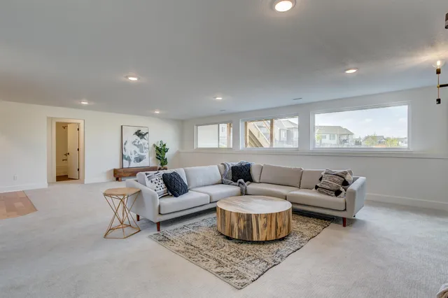 $553,000 | 1226 West Lakeway Court, Andover, KS 67002