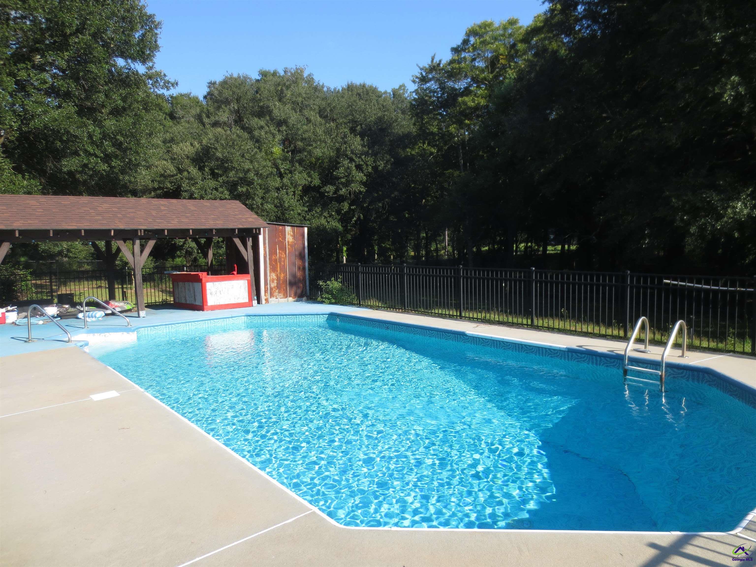 184 Giles Road Warner Robins, GA 31093 - Photo 2 of 29 Gallery Image 2