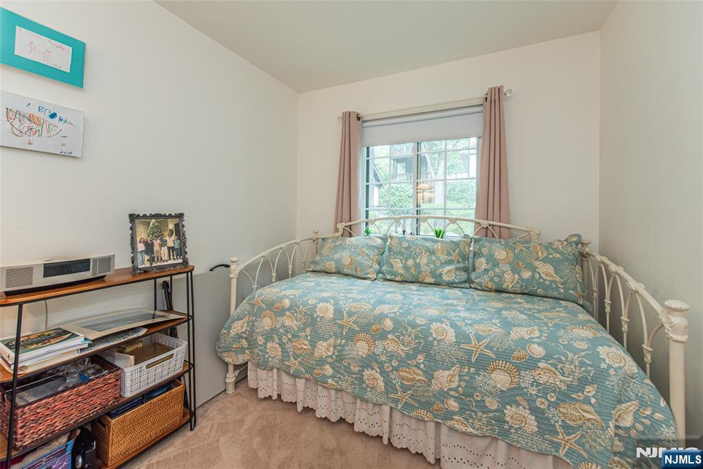 309 Mark Twain Way Mahwah, NJ 07430 - Photo 14 of 21